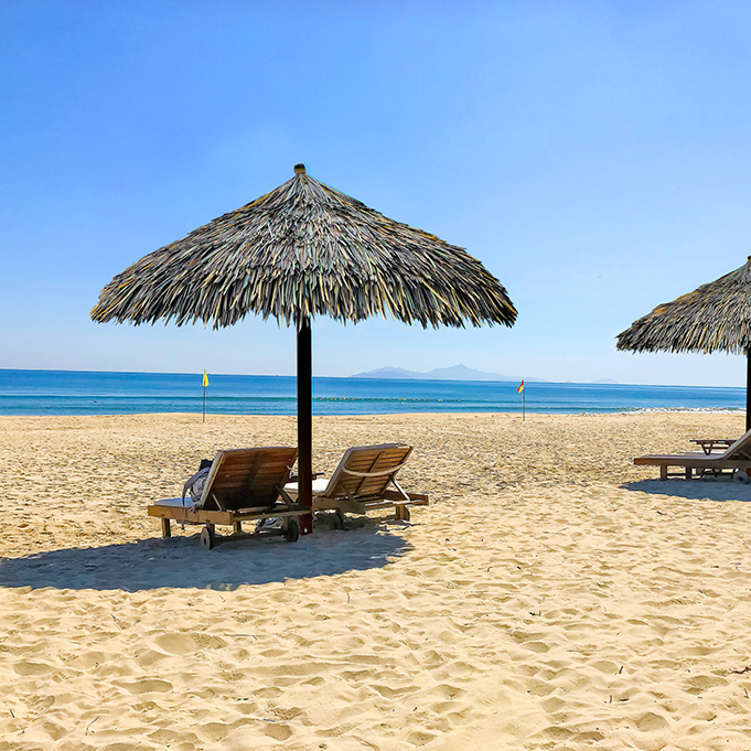 Artificial Thatched Roofs and Umbrellas